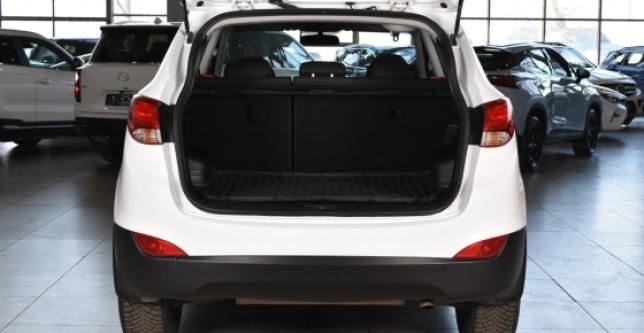 фото 706918-09 - Под такси