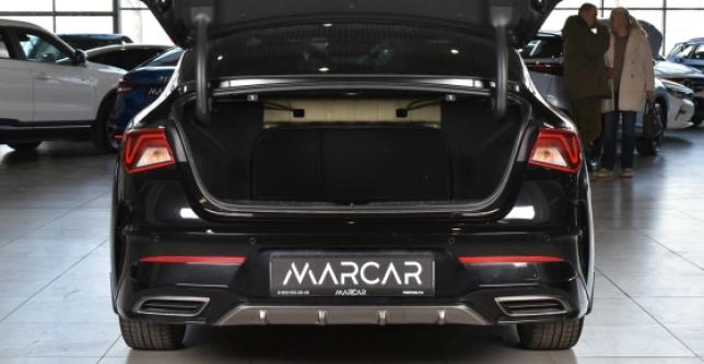 фото 7070c8dd3e3b - Под такси