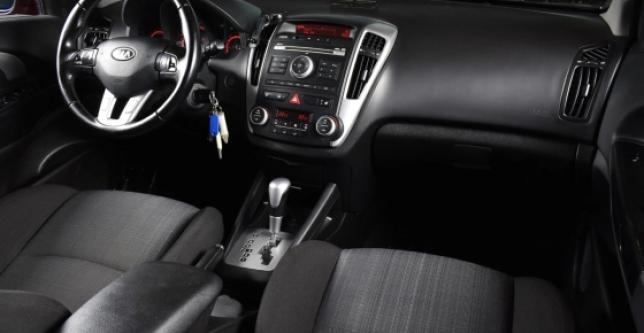 фото 709010-12 - Под такси