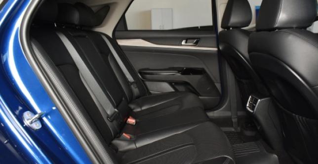 фото 709667-11 - Под такси