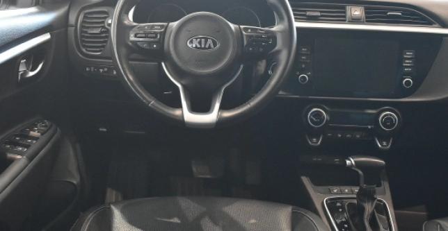 фото 731396-08 - Под такси