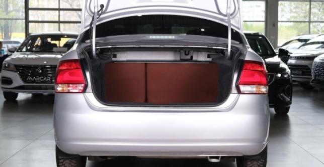 фото 738912-07 - Под такси