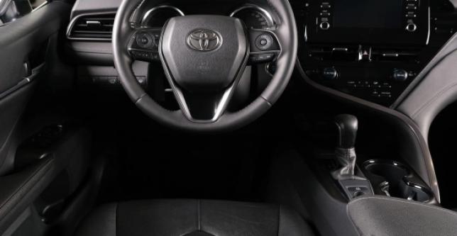 фото 738932-08 - Под такси