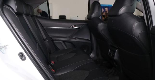 фото 738932-09 - Под такси