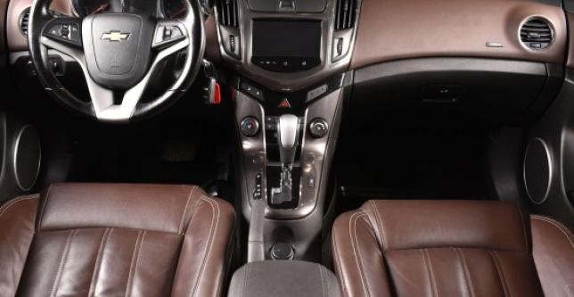 фото 739969-10 - Под такси