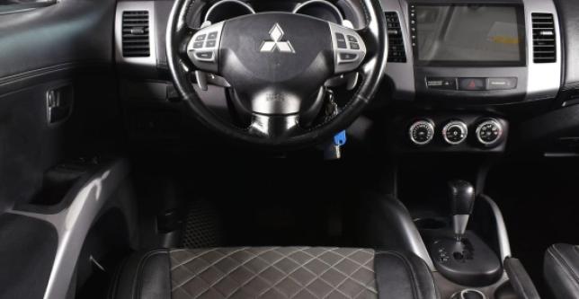 фото 739974-08 - Под такси