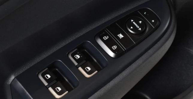 фото 7b2b35359f59 - Под такси