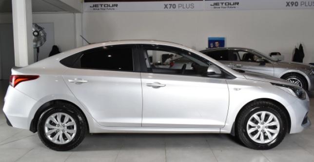 фото 83faf8aae1d0 - Под такси