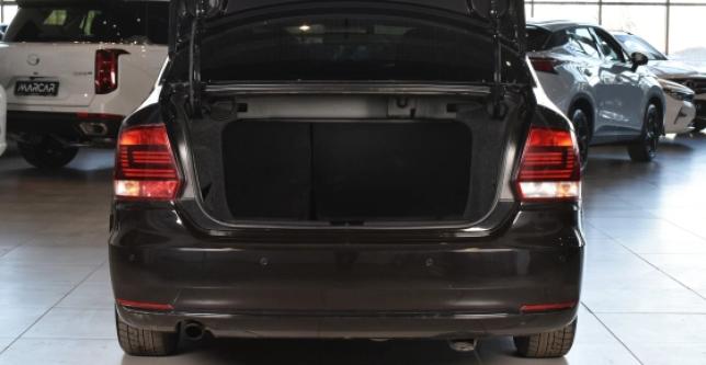 фото 861812de9ed8 - Под такси