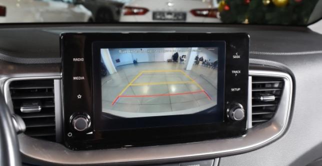 фото 8f6d7beadb4a - Под такси