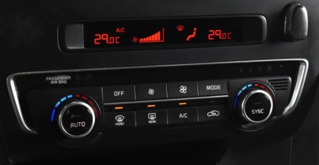 фото 906e7da57232 - Под такси