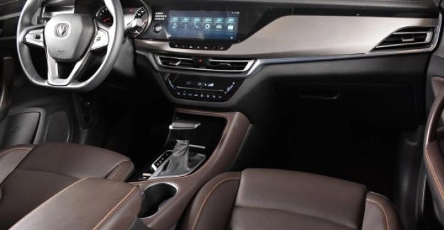 фото 9546bd7fb257 - Под такси