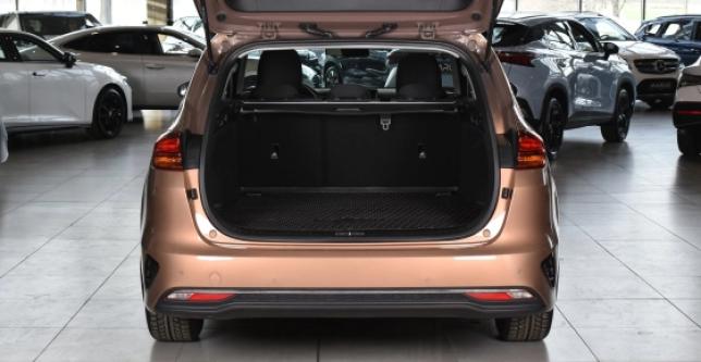 фото a9467b54b194 - Под такси