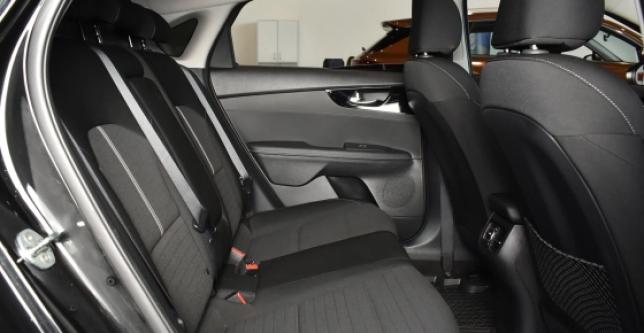 фото b0c30b971821 - Под такси