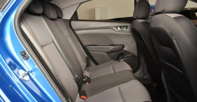 фото b695a2347820 - Под такси