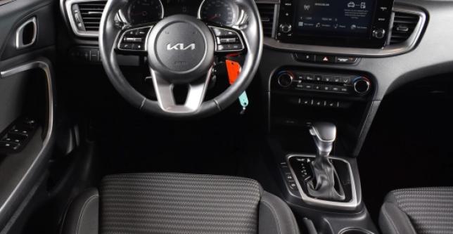 фото bd27faed9a53 - Под такси