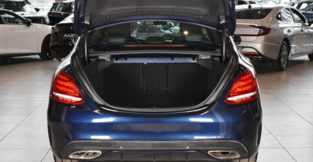 фото be85ff65e848 - Под такси