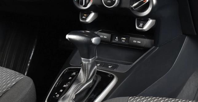 фото c012cee3dcd3 - Под такси