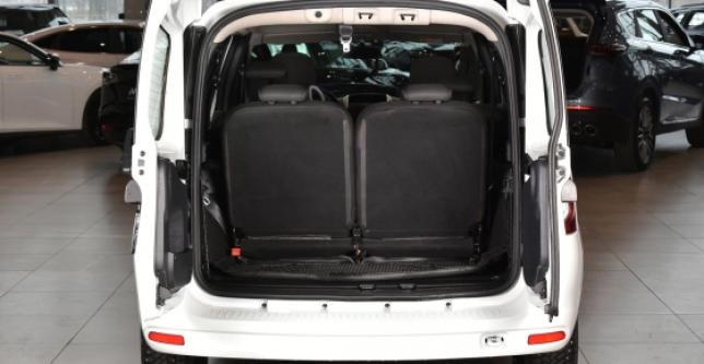 фото c32d31612933 - Под такси