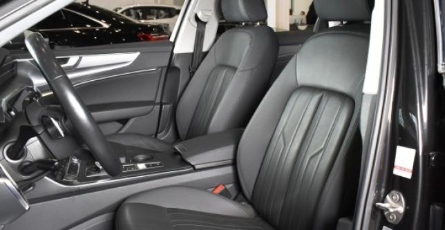 фото d1099e2b7f66 - Под такси