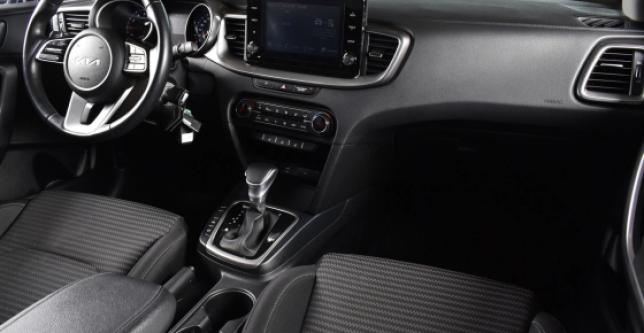 фото e2b289679b20 - Под такси