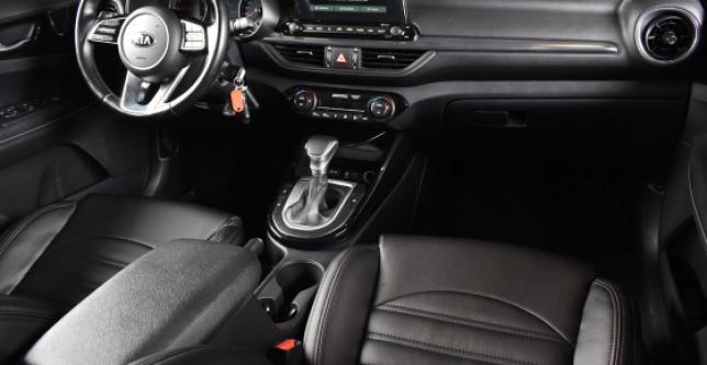 фото e3568fca30c3 - Под такси