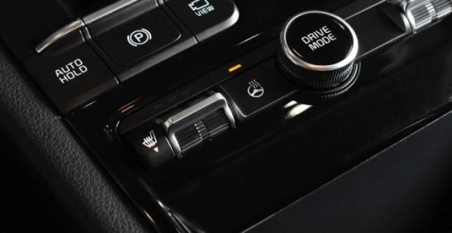 фото eb7f02a13736 - Под такси