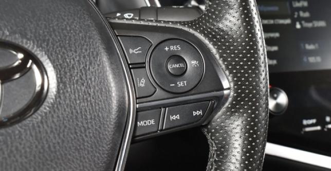 фото f23f035a0e94 - Toyota