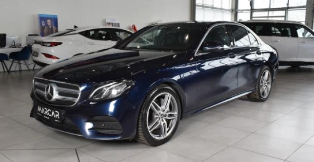 фото f66d07009df1 - Под такси