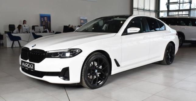 фото f6b12c5e4f94 - Под такси