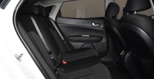 фото f8bb2246d4e1 - Под такси