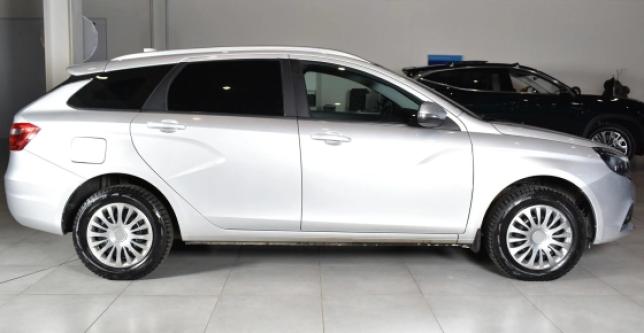 фото fd9a96e0e422 - Под такси