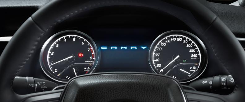 10-дюймовый цветной головной дисплей (HUD)